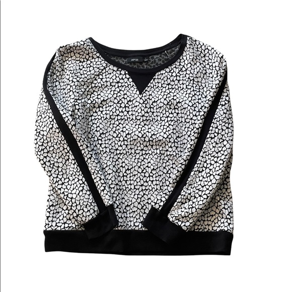 Apt 9 Lightweight textured sweatshirt - black and white leopard print. - Picture 1 of 9